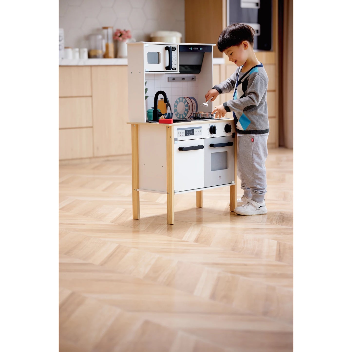 Smart Kitchen & Food Playset - Hape MENA